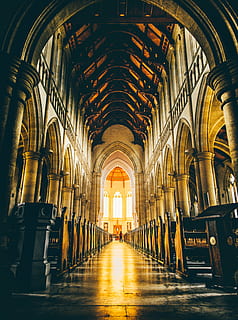 corridoio, arco, architettura, costruzione, Cattedrale, soffitto, Chiesa, banchi di chiesa, colonna, in casa, luce, monastero, pilastri, religione, struttura, struttura costruita, direzione, illuminato, la strada davanti, spiritualità, credenza, banco, di fila, attrezzatura per l'illuminazione, luogo di culto, persone accessorie, prospettiva decrescente, portico, pavimentazione, colonna architettonica, arcuato, 4K, CC0, dominio pubblico, privo di copyright