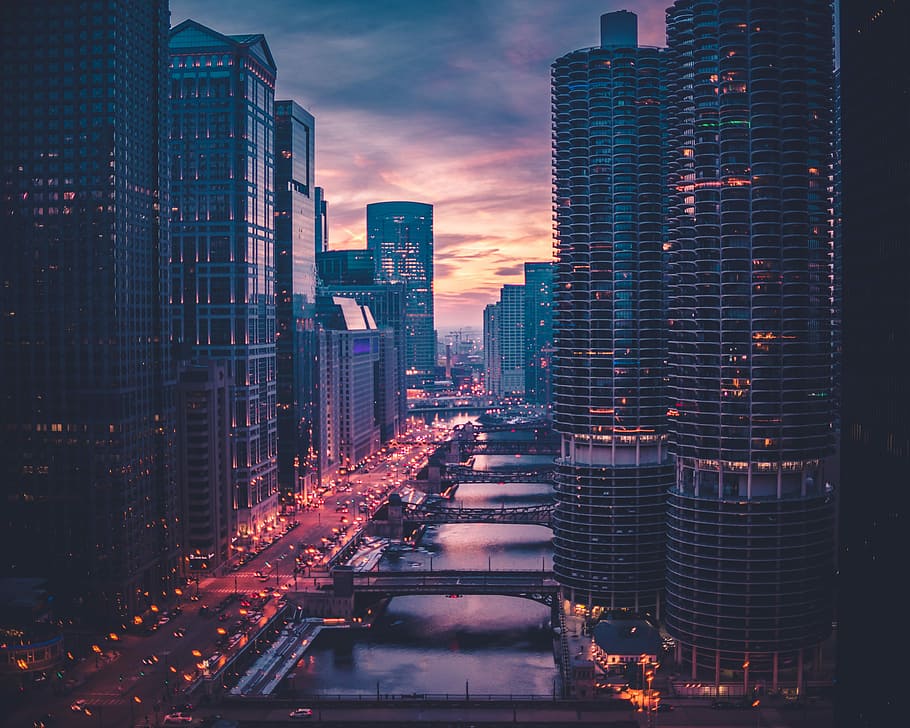 grattacielo, costruzione, d'oro, ora, assortito, edifici, accanto, strada statale, ponte, fiume, notte, strada, esterno dell'edificio, città, architettura, edificio per uffici esterno, struttura costruita, alto - alto, illuminato, moderno, cielo, paesaggio urbano, nessuno, natura, ufficio, all'aperto, Torre, crepuscolo, distretto finanziario, 4K