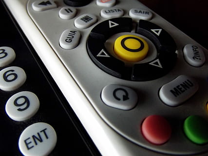 telecomandă, controale, tv, tehnologie, televizor, tehnologie, infro-roșu, fără fir, Schimbare, digital, dispozitiv, buton, video, meniul, număr, text, nici o persoana, a închide, maşină de scris, comunicare, western script, în interior, vedere în unghi mare, natură moartă, conexiune, culoare neagră, Control, selectiv, cadru complet, geometrică, mașini, apasa butonul, să se concentreze asupra primelor elemente, tastatura, 4K, CC0, domeniu public, fără drepturi de autor