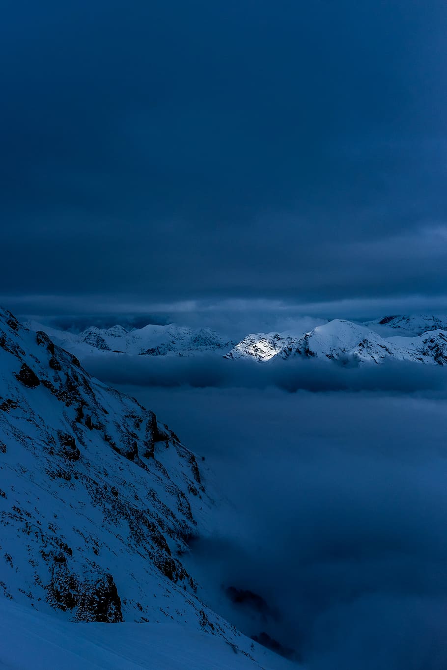 neu, cobert, muntanya, núvols, blanc, nit, blau, núvol, rock, paisatge, hivern, muntanya blanca, alessio soggetti, asoggetti, part superior de la muntanya, naturalesa, ennuvolat, nevat, gel, cel, núvol - cel, temperatura de fred, escenics - natura, bellesa a la natura, tranquil·litat, medi ambient, escena tranquil·la, cap gent, idíl·lic, escena no urbana, a l'aire lliure, muntanya nevada, 4K