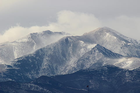 Robuste, nuvole, superiore, montagne, montagna, la neve, nube, picco, vertice, temperatura fredda, inverno, scenics - natura, bellezza nella natura, catena montuosa, natura, montagna innevata, cielo, ambiente, scena tranquilla, scena non urbana, la tranquillità, giorno, nuvola - cielo, nessuno, paesaggio, idilliaco, all'aperto, picco di montagna, 4K, CC0, dominio pubblico, privo di copyright