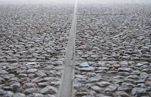 muro di pietra, sfondo, protezione, pietra, parete, vita privata, ruvido, massi, superficie, roccia, opere murarie, strada, grigio, nessuno, giorno, avvicinamento, natura, sabbia, spiaggia, strutturato, modello, sfondi, messa a fuoco selettiva, acqua, terra, livello di superficie, all'aperto, fotogramma intero, ciottolo, pietra - oggetto, mare, mezzi di trasporto, ghiaia, 4K, CC0, dominio pubblico, privo di copyright