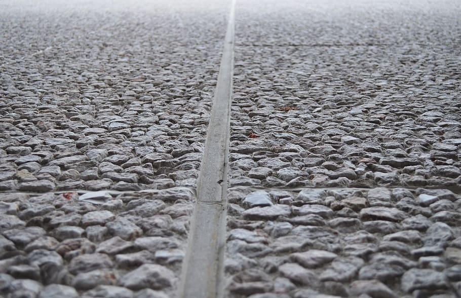 muro di pietra, sfondo, protezione, pietra, parete, vita privata, ruvido, massi, superficie, roccia, opere murarie, strada, grigio, nessuno, giorno, avvicinamento, natura, sabbia, spiaggia, strutturato, modello, sfondi, messa a fuoco selettiva, acqua, terra, livello di superficie, all'aperto, fotogramma intero, ciottolo, pietra - oggetto, mare, mezzi di trasporto, ghiaia, 4K