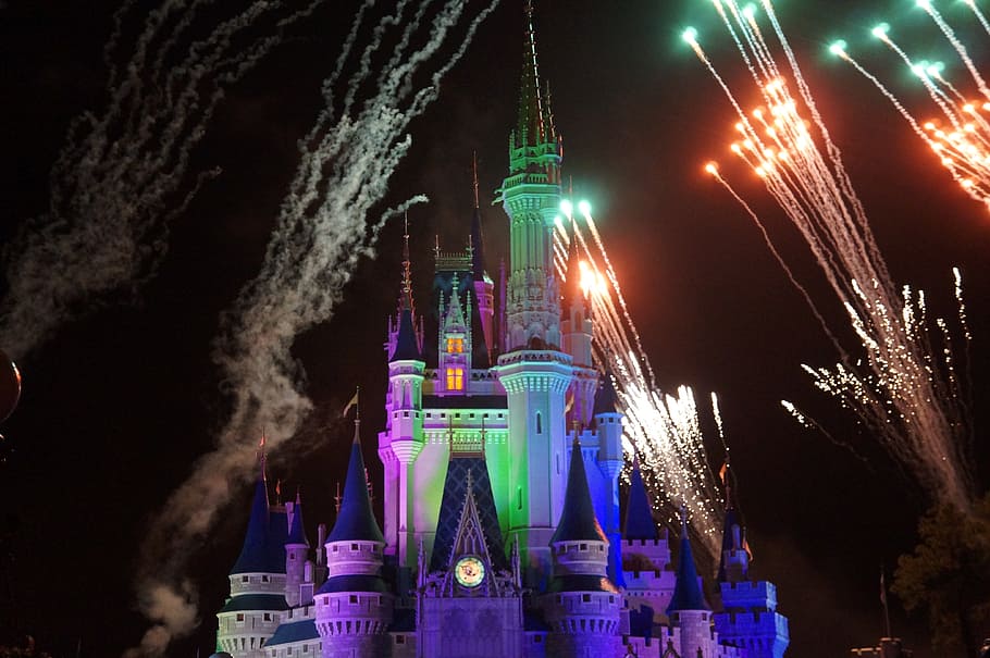 disney hrad, ohňostroj, požáry, výlet, hrad, disney, expozice, děti, zábava, barevná světla, noc, svítí, stavba, architektura, exteriér budovy, destinace, nebe, cestovat, budova, cestovní ruch, nikdo, město, Příroda, nízký úhel pohledu, věž, místo uctívání, Dějiny, minulost, venku, kancelářská budova exteriér, mrakodrap, světlo, 4K