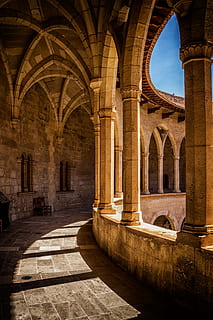 brune beton søjler, brun betonbygning, Castell, de, Bellver, bygning, kolonne, himmel, bue, arkitektur, historie, berømte sted, arkitektoniske kolonne, gammel, kirke, Europa, arkade, bygget struktur, Italien, kloster, monument, søjlegang, stenmateriale, religion, kulturer, rejsemål, fortiden, bygning udvendig, ingen mennesker, dag, tro, turisme, sted for tilbedelse, natur, spiritualitet, rejse, udendørs, gamle civilisation, gårdsplads, abbedi, buet, udsmykkede, 4K, CC0, offentligt domæne, royaltyfrie