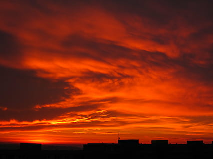 soloppgang, skyer, himmel, humør, rød, skies, Morgenrot, Morgenstimmung, drama, Brann, skyer form, sky - himmel, oransje farge, arkitektur, solnedgang, ingen folk, bygget struktur, silhouette, dramatisk himmel, skjønnhet i naturen, natur, bygge eksteriør, naturskjønnhet - natur, skumring, by, bygning, utendørs, kopiere plass, mørk, 4K, CC0, offentlig domene, opphavsrett gratis