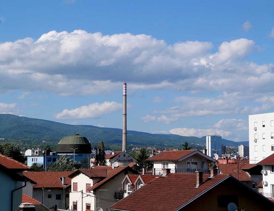 debesys, dangus, pastato išorė, architektūra, namas, pastatyta struktūra, debesis - dangus, stogas, pastatas, gyvenamasis rajonas, dieną, pobūdį, nėra žmonių, Miestas, aukšto kampo vaizdas, lauke, kalnas, gamykla, technologijos, antena - antena, stogo čerpė, miestelis, 1080P