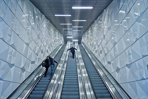 escalator, underground, handrails, metro, movement, roller platform, stairs, urban, down, gradually, architecture, düsseldorf, railway station, metal, station, metro station, trainstation, city, steep, subway, personal, kiss, love, lovers, men, indoors, steps and staircases, convenience, staircase, real people, railing, modern, built structure, technology, full length, walking, lifestyles, transportation, people, the way forward, adult, rear view, ceiling, 4K, CC0, public domain, royalty free