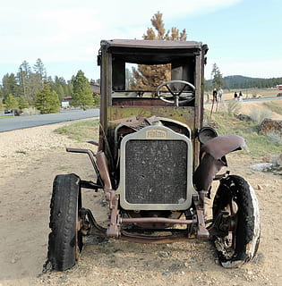 car, oldtimerr, engine trouble, wreck, mode of transportation, day, abandoned, transportation, land vehicle, nature, field, damaged, tree, old, obsolete, land, no people, plant, motor vehicle, run-down, landscape, deterioration, decline, rusty, outdoors, wheel, ruined, tire, 2K, CC0, public domain, royalty free