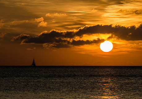 legeme, vand, gylden, time, solnedgang, skyer, hav, støvle, baltiske hav, Abendstimmung, sol, romantisk, baggrundsbillede, bornholm, ferie, ferie stemning, helligdage, god fornøjelse, slap af, himmel, scenics - natur, skønhed i naturen, sky - himmel, orange farve, horisont over vand, horisont, idyllisk, ro, havnefronten, rolig scene, natur, nautiske fartøj, silhuet, sejlads, sejlbåd, udendørs, ingen mennesker, 5K, CC0, offentligt domæne, royaltyfrie