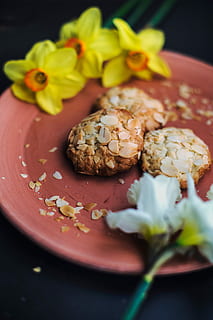 perle skål, plade, vulst, fad, mad, gourmet, måltid, friskhed, tæt på, aftensmad, sund kost, blad, appetitvækker, frokost, mad og drikke, klar til at spise, stilleben, blomst, blomstrende plante, ingen mennesker, indendørs, overbærenhed, selektiv fokusering, usund spisning, fristelse, portionsstørrelse, bord, sødt mad, plante, krydderi, snack, pynt, 5K, CC0, offentligt domæne, royaltyfrie