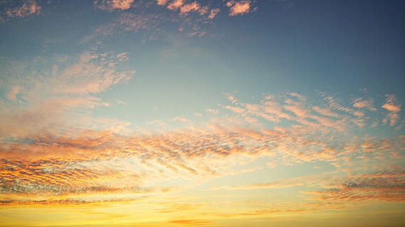 Fajar, alam, langit, awan, dramatis, senja, awan - langit, matahari terbenam, langit yang dramatis, scenics - alam, keindahan di alam, ketenangan, cloudscape, warna oranye, adegan yang tenang, latar belakang, tidak ada orang, idilis, surga, sinar matahari, langit murung, perasaan kagum, warna cerah, di luar rumah, abstrak, meteorologi, terang, angin, 5K, CC0, domain publik, bebas royalti