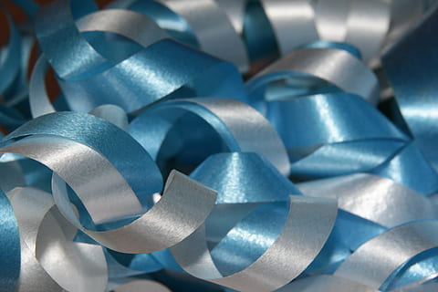 loop, geschenkschleife, shiny, silver, blue, joy, unpack, ribbon, backgrounds, close-up, studio shot, large group of objects, metal, silver colored, no people, full frame, abundance, indoors, ribbon - sewing item, recycling, industry, pattern, aluminum, man made object, textured, metal industry, abstract backgrounds, steel, 5K, CC0, public domain, royalty free