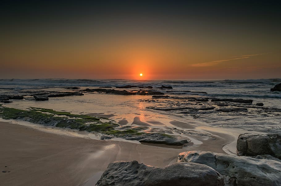 cos, aigua, posta de sol, foto, vora del mar, vespre, platja, sorra, oceà, mar, onades, roques, horitzó, paisatge, naturalesa, cel, escenics, bellesa a la natura, horitzó sobre l’aigua, escena tranquil·la, terra, escenics - natura, tranquil·litat, sol, moviment, rock, cap gent, rock - object, a l'aire lliure, 4K