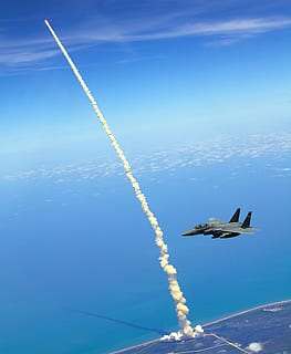 fliegend, starten, Seite? ˅, Raketenstart, Raumfähre, Atlantis, Space Shuttle, atlantis, Start, f 15e, Adler schlagen, Kampfjet, NASA, Raumfahrt, in Ergänzung, Über, abschießen, Flugzeug, Luftfahrzeug, Flugschau, Himmel, Blau, Transport, Kampfflugzeug, Luftwaffe, Flugreisen, Militär-, Luft, Flugzeugflügel, Kondensstreifen, Geschwindigkeit, wolke - himmel, Transportmittel, Tag, unterwegs, Meer, Wasser, Bewegung, Natur, keine Leute, in der Luft, Rauch - physische Struktur, Schönheit in der Natur, draußen, Ebene, 1080P, CC0, gemeinfrei, lizenzfrei