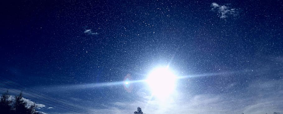 sol, estrella, llum, neu, aire, efecte, sol, estrella, cel, llum, neu, estrella - espai, naturalesa, astronomia, blau, nit, fosc, espai, llum - fenomen natural, galàxia, fons, llum solar, a l'aire lliure, escenics, núvol - cel, bellesa a la natura, vista d’angle baix, cap gent, flare de la lent, escenics - natura, infinit, brillant, nevar, 2K