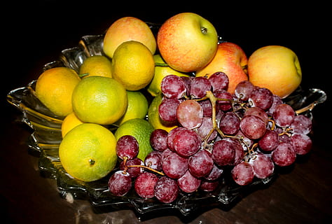 frugt, drue, æble, mandarin, kurv, sort baggrund, smagning, mad, natur, billede, mad og drikke, sund kost, friskhed, velvære, citrus frugt, studio skud, indendørs, ingen mennesker, valg, stor gruppe af objekter, orange, stilleben, appelsinfrugt, variation, æble - frugt, orange farve, moden, 5K, CC0, offentligt domæne, royaltyfrie
