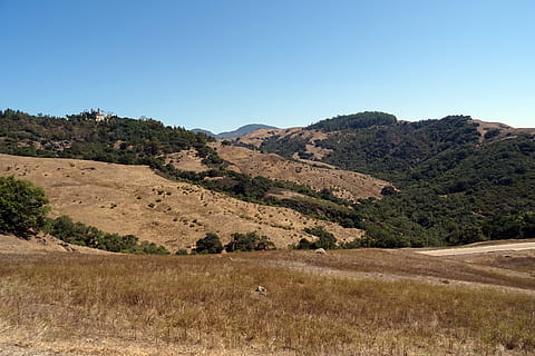 Ranch, vedere, pădure, Mediterana, castelul acuzat, california, Pacific, coastă, Statele Unite ale Americii, America, mediu inconjurator, peisaj, plantă, cer, copac, scenice - natura, teren, liniște, cer senin, o scenă liniștită, frumusețe în natură, Munte, natură, nici o persoana, zi, scenă non-urbană, în aer liber, camp, iarbă, la distanta, semi-arid, arid clima, 2K, CC0, domeniu public, fără drepturi de autor