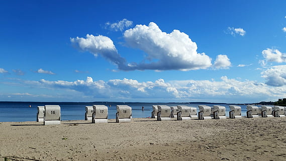 ชายหาด, Klink, ท้องฟ้า, เมฆ, เก้าอี้ชายหาด, น้ำ, ทะเล, ธรรมชาติ, ฝั่งทะเล, สีน้ำเงิน, ทราย, ฤดูร้อน, เมฆ - ท้องฟ้า, ที่ดิน, ขอบฟ้า, Scenics - ธรรมชาติ, เลี้ยงลูกด้วยนม, สัตว์, ความงามในธรรมชาติ, ความเงียบสงบ, ไม่มีคน, วัน, การท่องเที่ยว, เป็นแถวเป็นแนว, ขอบฟ้าเหนือน้ำ, กลางแจ้ง, 5K, CC0, โดเมนสาธารณะ, ค่าลิขสิทธิ์ฟรี