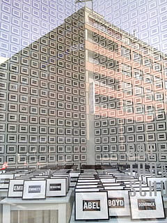 Berlin, boutique, réflexion, réflexe, cadre en verre, dans une rangée, personne, La technologie, à l'intérieur, choix, abondance, contrôle, plein cadre, vue grand angle, ordre, grand groupe d'objets, fermer, variation, nombre, journée, matériel d'enregistrement sonore, arrière-plans, les média, cote à cote, équipement audio, 2K, CC0, domaine public, libre de droits