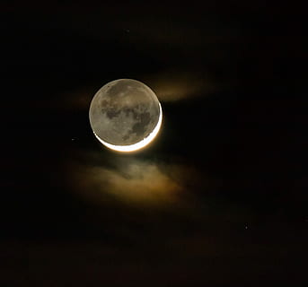 revelat la lluna creixent, lluna a la nit, lluna, nit, núvols, cel, llum, espai, astronomia, cap gent, bellesa a la natura, naturalesa, eclipsi, fenomen natural, tranquil·litat, estrella - espai, lluna plena, ciència, a l'aire lliure, escenics - natura, planeta - espai, Lluna planetària, fosc, astrologia, espai i astronomia, fons negre, 4K, CC0, domini públic, lliure de regalies