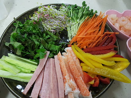 spring roll, spring roll materials, spring roll ingredient materials, food, vegetable, meal, freshness, gourmet, salad, dinner, plate, food and drink, healthy eating, wellbeing, indoors, still life, bowl, carrot, root vegetable, high angle view, no people, ready-to-eat, close-up, leaf vegetable, serving size, green color, preparation, chopped, 2K, CC0, public domain, royalty free