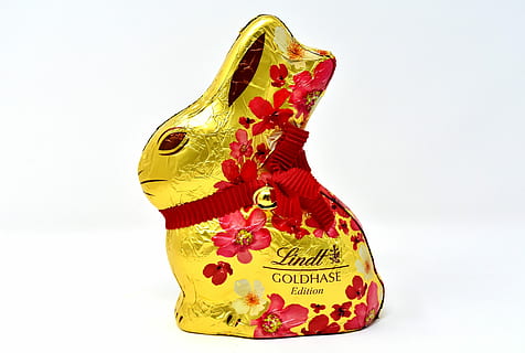 gold goldhase rabbit figurine, easter bunny, chocolate, easter, delicious, lindt, sweetness, bell, nibble, temptation, food, candy, studio shot, red, indoors, white background, fashion, close-up, holiday, gold colored, no people, celebration, art and craft, yellow, representation, cut out, single object, event, still life, wealth, luxury, ornate, 5K, CC0, public domain, royalty free