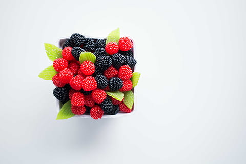 tigela, vermelho, Preto, plano, deitar, fotografia, framboesas, doces, Bagas, baga, framboesa, fruta, doce, Amora, Comida, frescura, fechar-se, morango, ninguém, comida e bebida, grupo de objetos, frutos de baga, gourmet, sobremesa, Alimentação saudável, comida doce, maduro, tiro do estúdio, fundo branco, bem-estar, dentro de casa, ainda vida, copie o espaço, estilo de vida saudável, amora-preta - fruta, Cortar fora, orgânico, comida vegetariana, fazer dieta, 5K, CC0, domínio público, royalty free