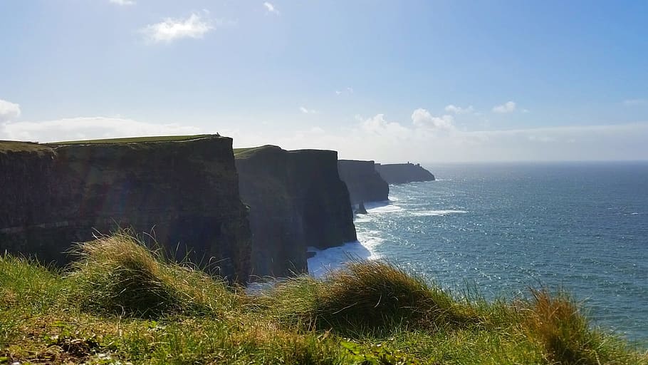 penya-segats, blau verd, paisatge, Irlanda, blau, verd, aigua, cel, oceà, Costa, irlandès, Atlàntic, escènic, línia de costa, viatjar, rock, naturalesa, herba, platja, moher, mar, cap gent, penya-segat, escenics - natura, terra, bellesa a la natura, planta, horitzó, horitzó sobre l’aigua, tranquil·litat, rock - object, escena tranquil·la, a l'aire lliure, 1080P