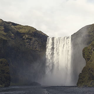 vandfald, grøn, bjerge, overskyet, himmel, landskabsfotografering, dagtimerne, Foto, natur, island, vand, gullfoss falder, scenics, landskab, flod, skógafoss vandfald, udendørs, iguazu falder, berømte sted, klint, bjerg, bevægelse, lang eksponering, scenics - natur, skønhed i naturen, havnefronten, ingen mennesker, flydende vand, hav, klippe, sprøjt, dag, ikke-urbane scene, sløret bevægelse, flyder, magt i naturen, faldende vand, 2K, CC0, offentligt domæne, royaltyfrie