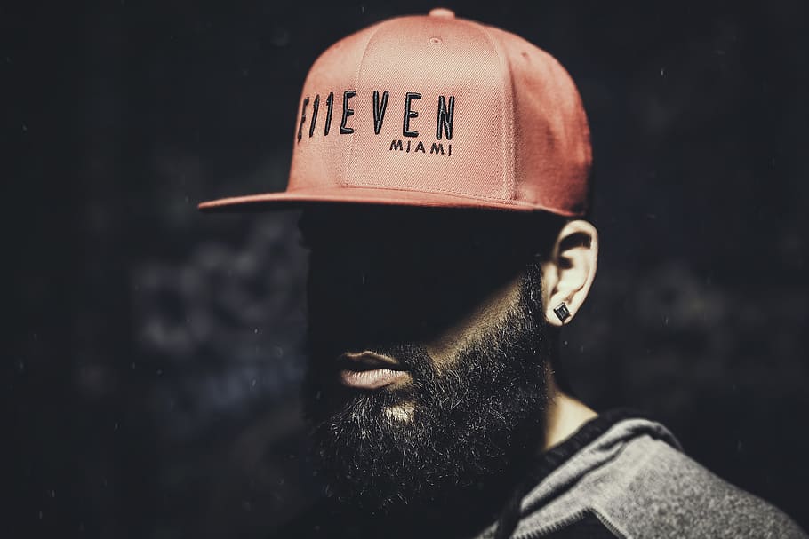 mr klaus, Lebron James, mr, klaus, tapa e11even, barba, home, masculí, paio, homes, gent, casc de treball, mascles, seguretat, protecció, una persona, roba de treball protectora, casc, uniforme, indústria, ocupació, fons negre, tirada al cap, primer pla, adult, un sol home, pèl facial, retrat, persones reals, roba, tapa, activitat d'oci, estils de vida, text, a l'interior, barret, centrar-se en primer pla, mirant, adult jove, rostre humà, 8K