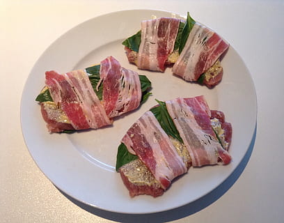 carne, slănină, busuioc, mânca, carne afumata, alimente, șuncă afumată, operație, Saltimbocca, porc, masă, mancare si bautura, prospeţime, farfurie, natură moartă, în interior, gata să mănânce, nici o persoana, a închide, mâncat sănătos, masa, mancare cruda, vedere în unghi mare, felie, bunăstare, dimensiune de servire, carne procesata, direct deasupra, 1080P, CC0, domeniu public, fără drepturi de autor
