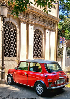 mini, rame, rosso, Italia, modo di trasporto, auto, veicolo a motore, veicolo terrestre, architettura, struttura costruita, mezzi di trasporto, giorno, esterno dell'edificio, nessuno, in stile retrò, costruzione, all'aperto, finestra, vecchio, macchina vintage, città, Entrata, 2K, CC0, dominio pubblico, privo di copyright