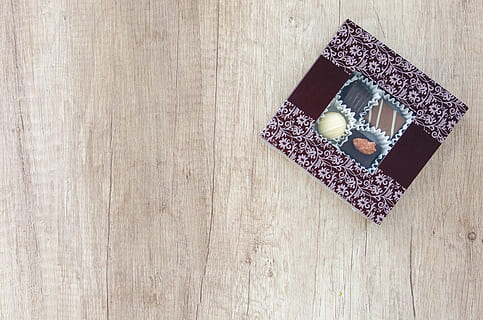 food, wood, love, heart, assortment, background, baked, board, box, brown, cakes, candy, chocolates, cocoa, collection, confection, confectionery, decoration, delicious, design, dessert, eat, gift, happy, homemade, indulgence, nutrition, oak, pastry, pattern, retro, romance, romantic, rough, rustic, snack, sugar, surface, sweet, sweets, table, tasty, texture, valentine, vintage, white, wooden, wood - material, luxury, copy space, wealth, jewelry, indoors, diamond - gemstone, directly above, personal accessory, still life, necklace, no people, gold, high angle view, ornate, fashion, expense, precious gem, perfume sprayer, 5K, CC0, public domain, royalty free