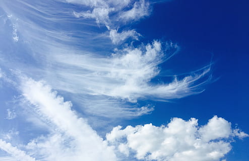 cloudformation, blu, cielo, nube, forma di nuvole, dettaglio frontale, tramonto, volo, volare, primavera, cirro, cumulo, nuvola - cielo, bellezza nella natura, natura, sfondi, la tranquillità, Cloudscape, Colore bianco, scenics - natura, nessuno, ambiente, Inquadratura dal basso, scena tranquilla, idilliaco, giorno, all'aperto, vento, atmosfera, meteorologia, pulito, wispy, purezza, 4K, CC0, dominio pubblico, privo di copyright