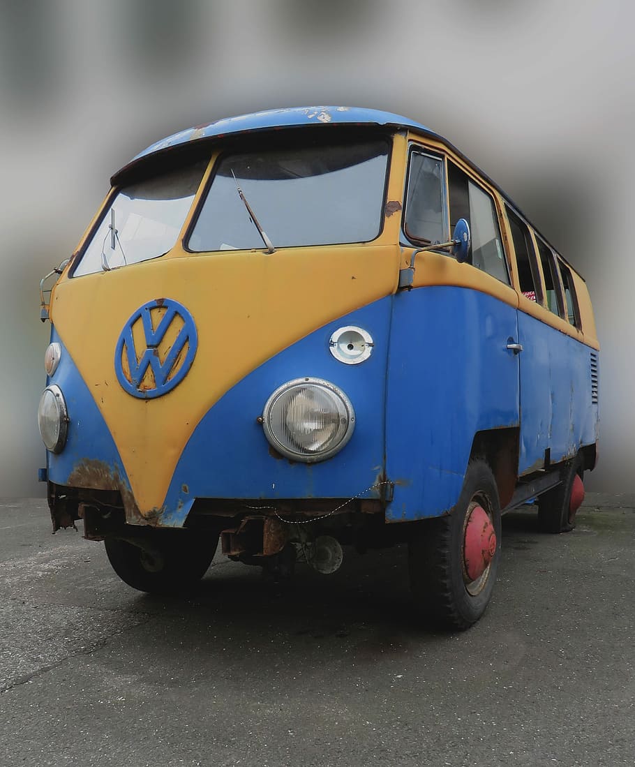 automàtic, vell, ferralla, inoxidable, vw bus, vw, taxi, cotxe, transport, taxi groc, a l'aire lliure, cap gent, manera de transport, vehicle terrestre, automòbil, estacionari, groc, dia, viatjar, cel, naturalesa, estil retro, carrer, aparcament, abandonat, blau, roda, 2K