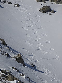 sneeuw, koude, berg-, ski, winter, landschap, besneeuwde landschap, berglandschap, wit, natuur, buitenshuis, koude temperatuur, dag, hoge hoekmening, land-, veld-, kalmte, schoonheid in de natuur, aan het bedekken, geen mensen, witte kleur, zonlicht, milieu, bevroren, rustige scène, met sneeuw bedekte berg, 5K, CC0, publiek domein, royaltyvrij