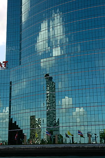 Reflexion, Fenster, Himmel, draußen, Wolken, Reflexionen, Wolkenkratzer, Büro, Gebäude, zitiert, Glas, Stadt, Geschäft, Blau, Stadtbild, die Architektur, gebaute Struktur, Gebäudehülle, Bürogebäude außen, Glas - Material, modern, Tag, keine Leute, große Höhe, Flachwinkelansicht, Natur, Turm, wolke - himmel, Finanzviertel, 4K, CC0, gemeinfrei, lizenzfrei