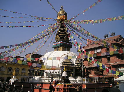 multicolore, bandiere pennant, all'aperto, Nepal, stupa, santo, bandiere di preghiera, buddismo, Kathmandu, cultura tibetana, bodnath stupa, Tibet, religione, spiritualità, cultura nepalese, tempio - edificio, Asia, monastero, gompa, swayambhunath, Himalaya, culture, preghiere, pagoda, santuario, credenza, struttura costruita, architettura, luogo di culto, esterno dell'edificio, cielo, costruzione, natura, bandiera, decorazione, pavese, giorno, destinazioni di viaggio, persone accessorie, viaggio, città, 1080P, CC0, dominio pubblico, privo di copyright