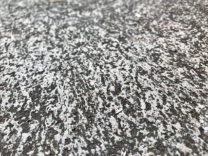 Hintergrund, Weiß, schwarz, Textur, Fußboden, Muster, Schwarzweiss-Hintergrund, Vollbild, Hintergründe, texturiert, keine Leute, Nahansicht, Schnee, selektiver Fokus, Winter, kalte Temperatur, Rau, Tag, High Angle View, draußen, Natur, abstrakt, natürliches Muster, extreme Nahaufnahme, weiße Farbe, 4K, CC0, gemeinfrei, lizenzfrei