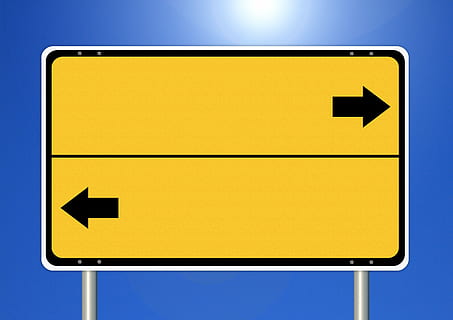 cartello stradale giallo, scudo, elenco, destra, Il prossimo, direzione, Nota, cielo, sole, segnaletica, nuvole, segno della città, inserire il nome, vuoto, etichetta, inserire il testo, segnale stradale, cartello, strada, simbolo della freccia, autostrada, traffico, segno direzionale, comunicazione, giallo, simbolo, guida, nessuno, segno di freccia di traffico, avvicinamento, blu, copia spazio, mezzo di informazione, tecnologia, scelta, girato in studio, segnale di pericolo, Messaggio, icona del computer, simbolo di informazione, 4K, CC0, dominio pubblico, privo di copyright