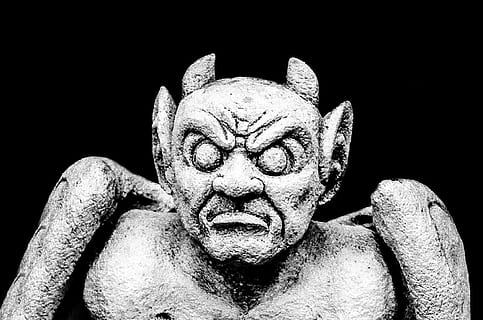 halloween, spøgelse, djævel, dekoration, ferie, skræmmende, sjovt, sort, skygge, sort og hvid, illustration, sort baggrund, studio skud, portræt, pattedyr, tæt på, kigger på kameraet, repræsentation, forfra, indendørs, mennesker, skulptur, feline, leder, et dyr, Kunst og håndværk, aggression, 1080P, CC0, offentligt domæne, royaltyfrie