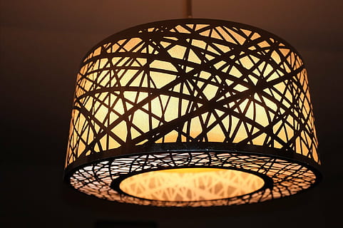 Tischlampe, Licht, Lampe, Innere, Möbel, Design, Dekor, Dekoration, modern, Leben, Schatten, drinnen, Muster, beleuchtet, Metall, gebaute Struktur, keine Leute, die Architektur, gestalten, Geometrische Figur, Flachwinkelansicht, Nacht-, Nahansicht, Kreis, Natur, Silhouette, Lichtanlage, glühend, Kurve, elektrische Lampe, aufwendig, 1080P, CC0, gemeinfrei, lizenzfrei