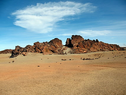 klipper, ørken, himmel, Sky, sand, stenede sten, landskab, udsigt, tapet, sten-, natur, rock-objekt, scenics, tør, scenics - natur, miljø, sky - himmel, rolig scene, rock formation, klippe, skønhed i naturen, solid, ro, jord, ikke-urbane scene, ingen mennesker, fjern, dag, geologi, klima, tørt klima, formation, eroderet, 2K, CC0, offentligt domæne, royaltyfrie