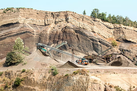 Eppelsberg, nickenich, eifel, Pellenz, lava, vulcão, pedreiras, Cova, areia, lago laacher, cinza, maar, magma, erupção, Rocha, rock - objeto, sólido, formação rochosa, montanha, natureza, dia, transporte, plantar, montanhas Rochosas, pedreira, formação, Geografia física, modo de transporte, viagem, árvore, terra, meio Ambiente, penhasco, cena não urbana, 4K, CC0, domínio público, royalty free