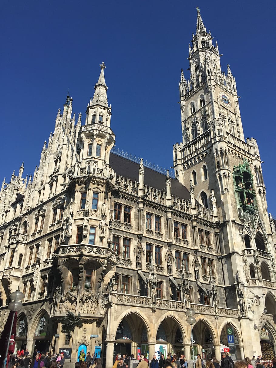 munich, alemanya, ciutats, munich, Alemanya, arquitectura, història, destinacions de viatge, estil gòtic, exterior de l'edifici, viatjar, estructura construïda, edifici, cel, ciutat, vista d’angle baix, el passat, cel clar, naturalesa, turisme, dia, torre, arc, lloc de culte, religió, a l'aire lliure, fletxa, 2K