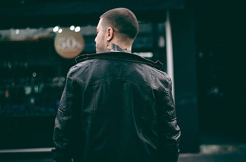 man, black, leather jacket, man in black, black leather jacket, men, people, males, one Person, adult, caucasian Ethnicity, one man only, rear view, only men, one mature man only, mature adult, adults only, real people, waist up, focus on foreground, lifestyles, sport, leisure activity, indoors, standing, shaved head, clothing, night, strength, looking, 4K, CC0, public domain, royalty free