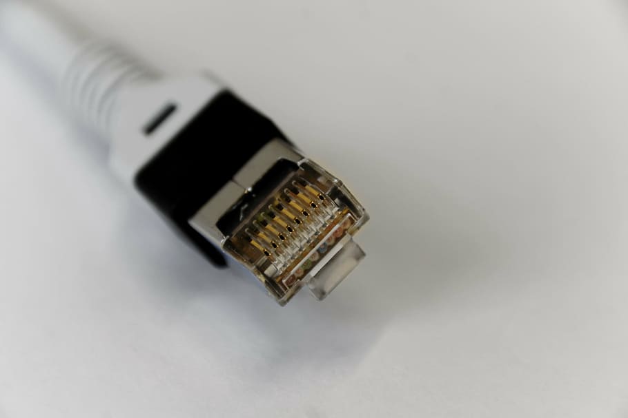 negre, blanc, cable ethernet, xarxa, cables de xarxa, línia, cable, endoll, connexió, cable de connexió, Internet, lan, connector de xarxa, cable de lan, fs, processament de dades, edp, cable de dades, ethernet, maquinari, tecnologia, ordinador, endoll de connexió de xarxa, cable d’ordinador, comunicació, xarxa d’ordinadors, electricitat, dades, tecnologia sense fils, a l'interior, fons blanc, tir de l'estudi, primer pla, cap gent, sol objecte, equips informàtics, part de l’ordinador, centrar-se en primer pla, equipament elèctric, comunicacions globals, línia telefònica, 2K