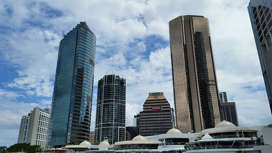 brisbane, Queensland, gratacels, brisbane, queensland, Austràlia, ciutat, núvols, fotografies, domini públic, cel, horitzó, torres, urbà, escena urbana, arquitectura, exterior de l'edifici, estructura construïda, horitzó urbà, paisatge urbà, edifici d'oficines, modern, districte del centre de la ciutat, arquitectura i edificis, vida de ciutat, torre, districte financer, dia, negocis, llocs de viatges, exterior d’edifici d’oficines, edifici, alta - alta, núvol - cel, oficina, vista d’angle baix, naturalesa, destinacions de viatge, cap gent, vidre - material, barri residencial, a l'aire lliure, apartament, 5K