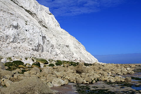 mountain cliff, body, water, beach, beachy, beachyhead, blue, britain, british, chalk, cliff, coast, coastal, coastline, death, depressed, die, dover, england, english, geology, head, heritage, holiday, jump, jurassic, kill, landmark, landscape, nature, ocean, pebble, rock, rocky, sea, seashore, seaside, seaweed, self, shingle, shore, sky, steep, stone, suicide, summer, tourism, travel, vacation, weed, white, rock - object, solid, beauty in nature, scenics - nature, land, rock formation, no people, tranquility, day, non-urban scene, tranquil scene, outdoors, eroded, 2K, CC0, public domain, royalty free